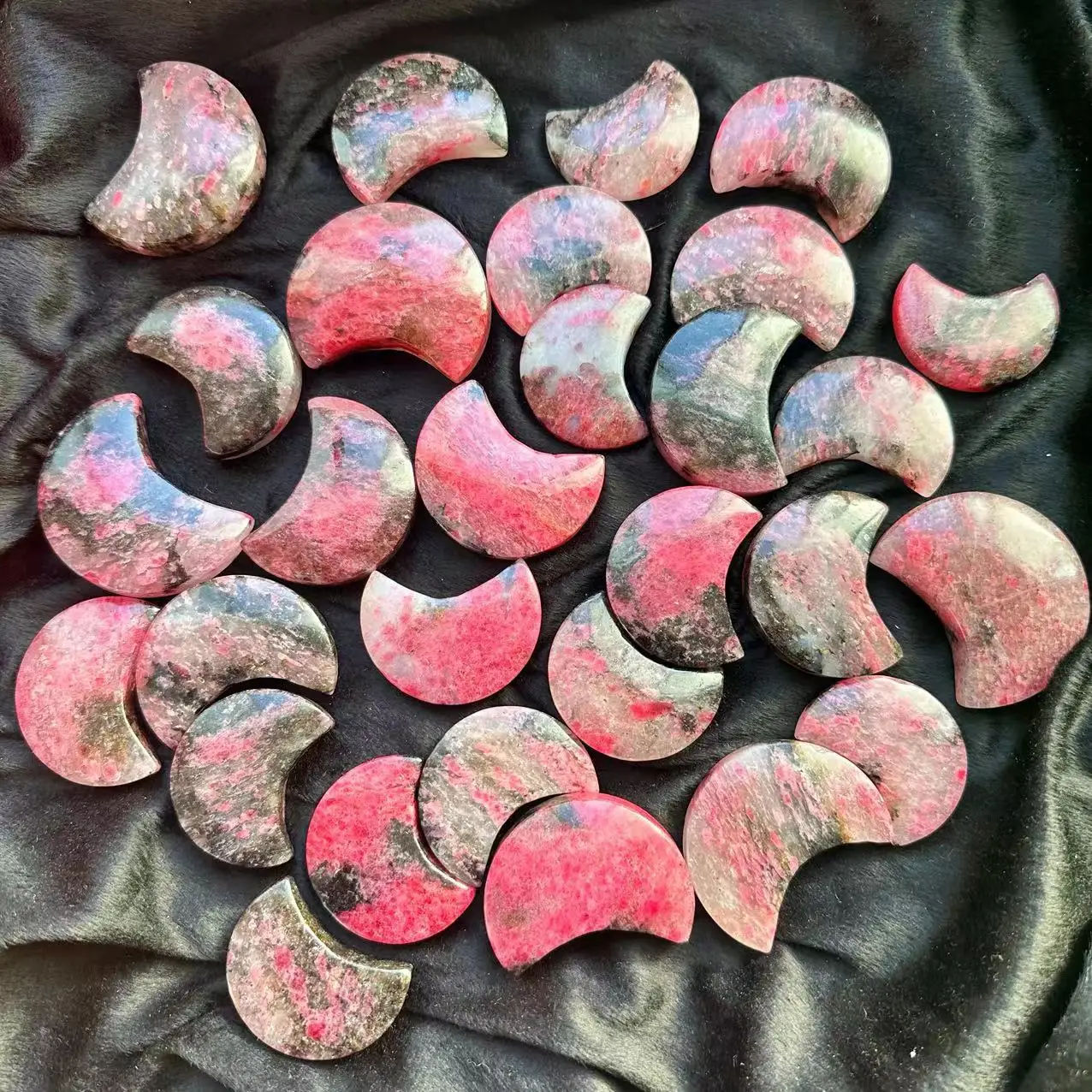 

High Quality Natural Crystal Hand Carved Rhodonite Moon Shape For Healing And Decoration.