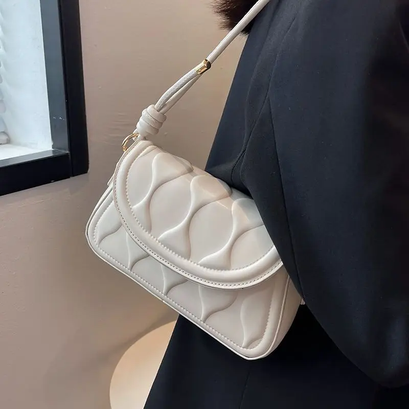 

Texture Niche Bag for Women's Summer Versatile Crossbody Style Fashionable Single Shoulder Armpit Bag