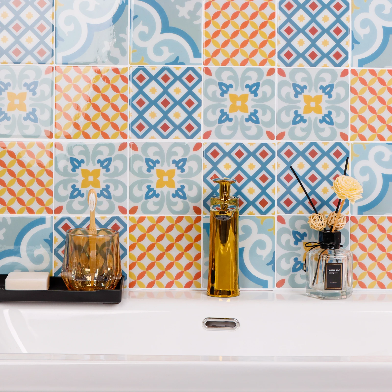 

5Sheets Moroccan Style Peel and Stick Wall Tiles, Self-Adhesive Stickers, Waterproof Mosaic Wallpaper for Kitchen Backsplash