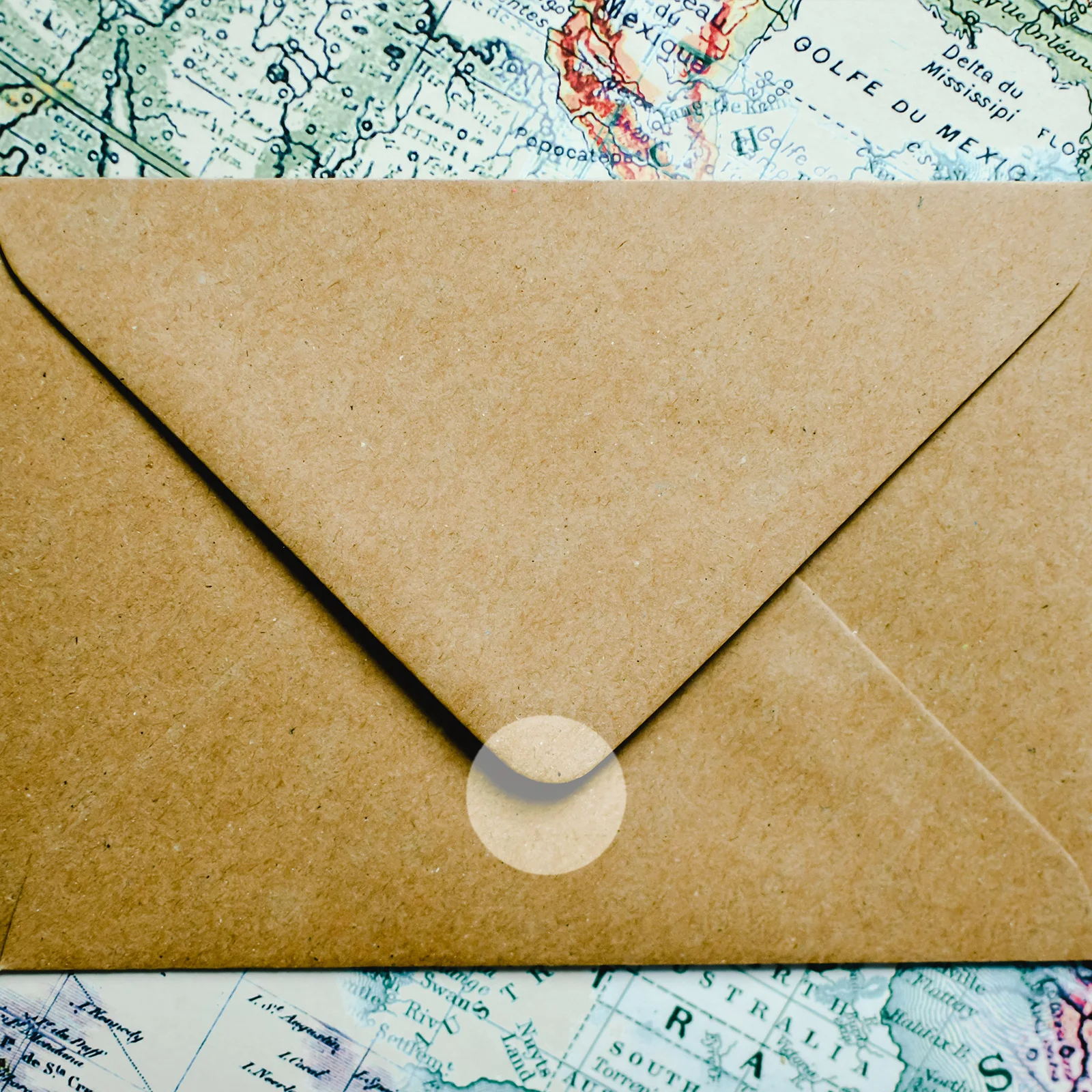 15 Sheets Waterproof Round Clear Stickers Transparent Circle Labels for Packaging Envelope Seal Retail Use Clear Stickers