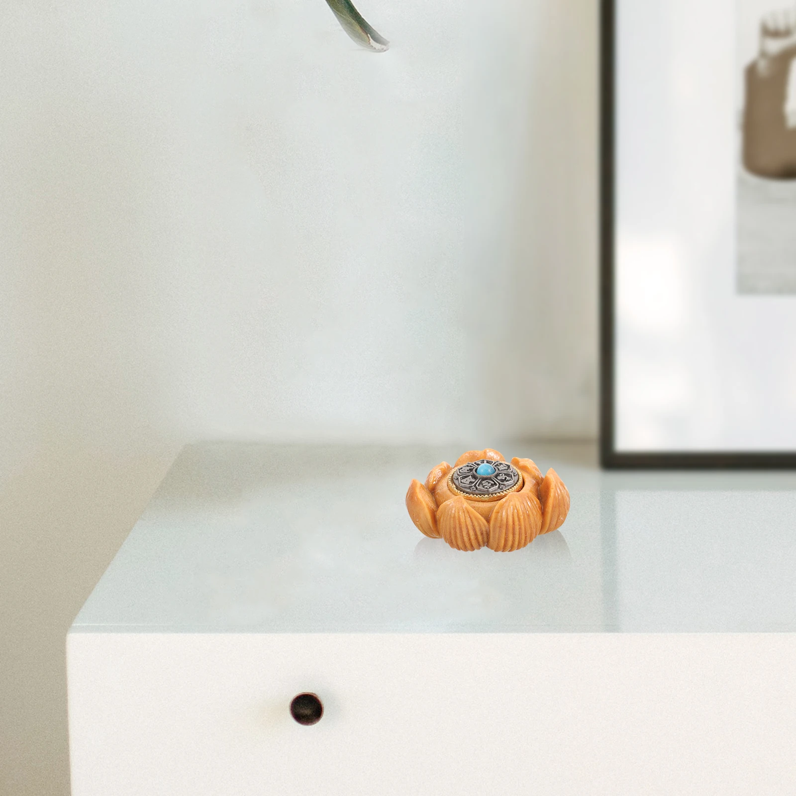 

Hand Exercise Lotus Ornament Office Decoration Sandalwood Carved Decor Office Desktop Mini Sculpture Wooden Statue