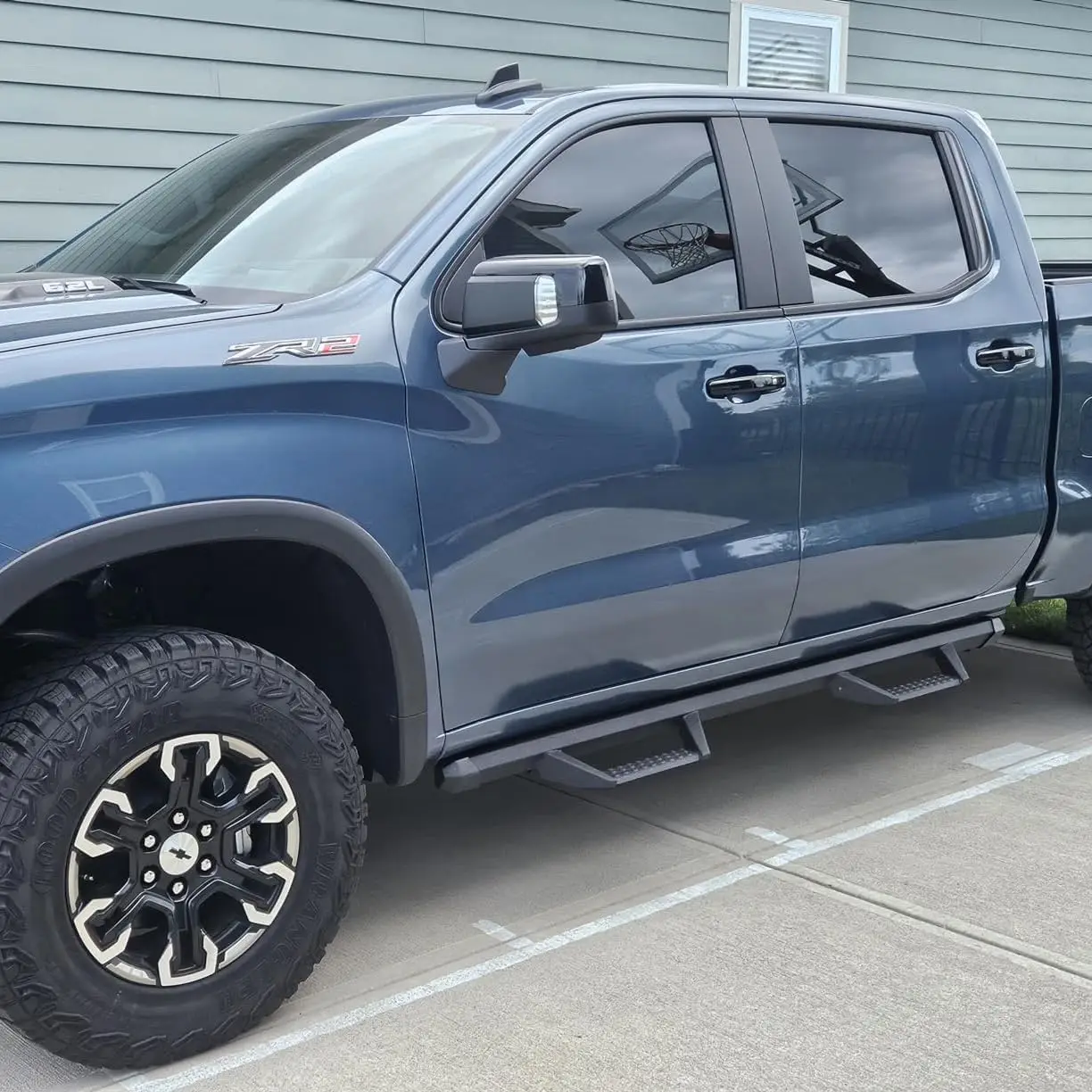 Running Boards Compatible with 19-26 Chevy Silverado/GMC Sierra 1500 Crew Cab, 20-26 Silverado/Sierra 2500HD 3500HD Crew Cab. Du