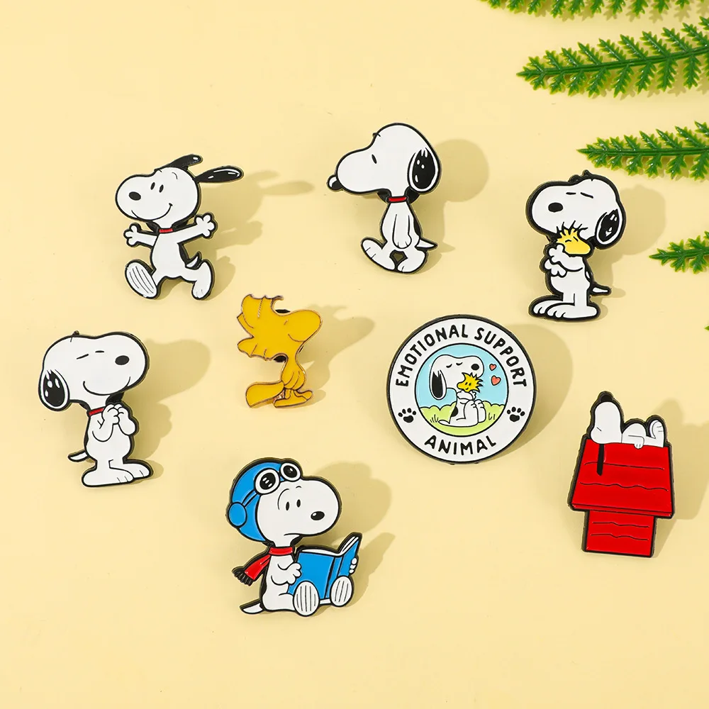Snoopy Woodstock Cartoon Emaille-Broschen, klassische Hunde-Anime-Anstecknadeln, DIY-Rucksack- und Kleidungsdekoration, Geschenk für Fans – Detail 2
