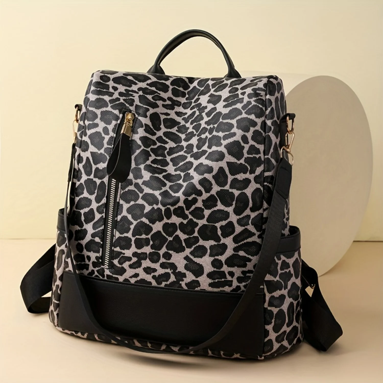 

Leopard Print Anti-theft Travel Backpack Purse for School Work Travel