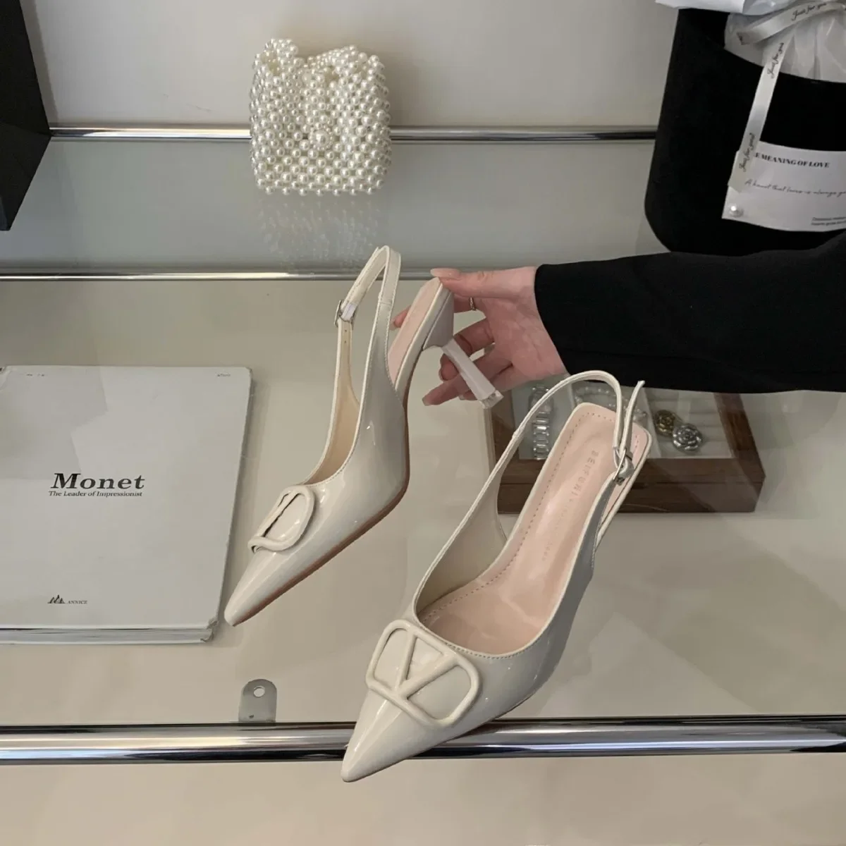 مثير الفرنسية أشار تو الكعب العالي 1127-26 فولت مشبك كل مباراة التفاف رئيس الصنادل الربيع الصيف بولي Leather الجلود المواد الداخلية الاصطناعية