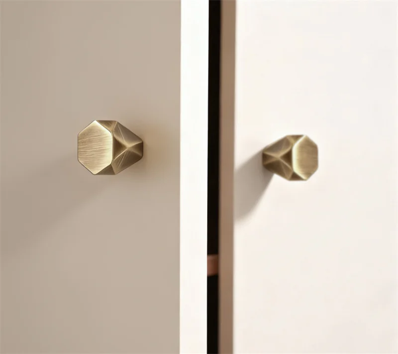 Art Diamond Design Furniture Handle Bright Chorme Cabinet Handles Door Drawer Knobs Kitchen Cupbaord Wardrobe Closet Pulls