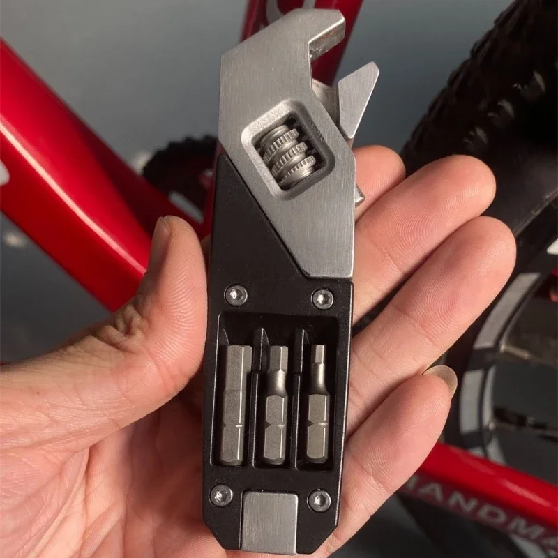 

Multifunctional Tool for Outdoor Activities, Portable Wrench Maintenance, Stainless Steel Combination Screwdriver, Camp Tools