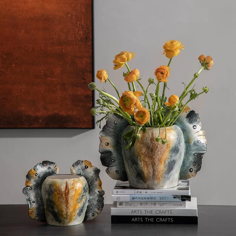 Creative Hand-painted Ceramic Vases Wavy Patterned Wings Ceramic Handicraft Floral Arrangement Accessories Home Decoration