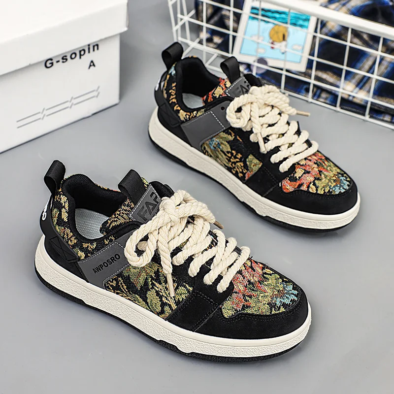 Zapatillas deportivas de lona para hombre y mujer, zapatos bajos con estampado de moda, color negro, para monopatín, 2022