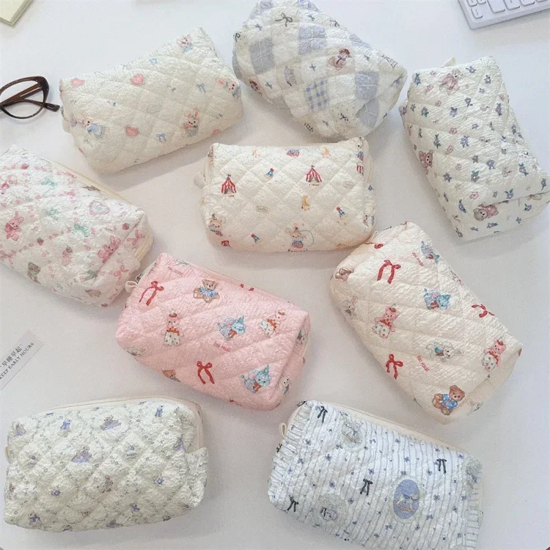 1 Piece Girl Cartoon Makeup Case Sweet Retro Chic Cute Bear Bunny Pencil Bag for Student Portable Large Capacity Cosmetic Bags