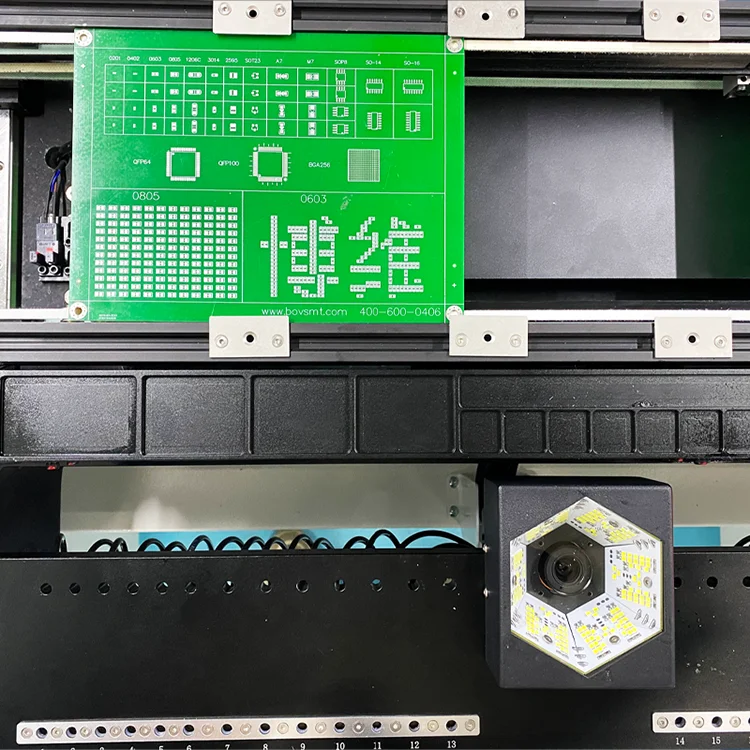 Linea di produzione della macchina per la produzione di strisce luminose a LED SMT di alta qualità per lampade a LED