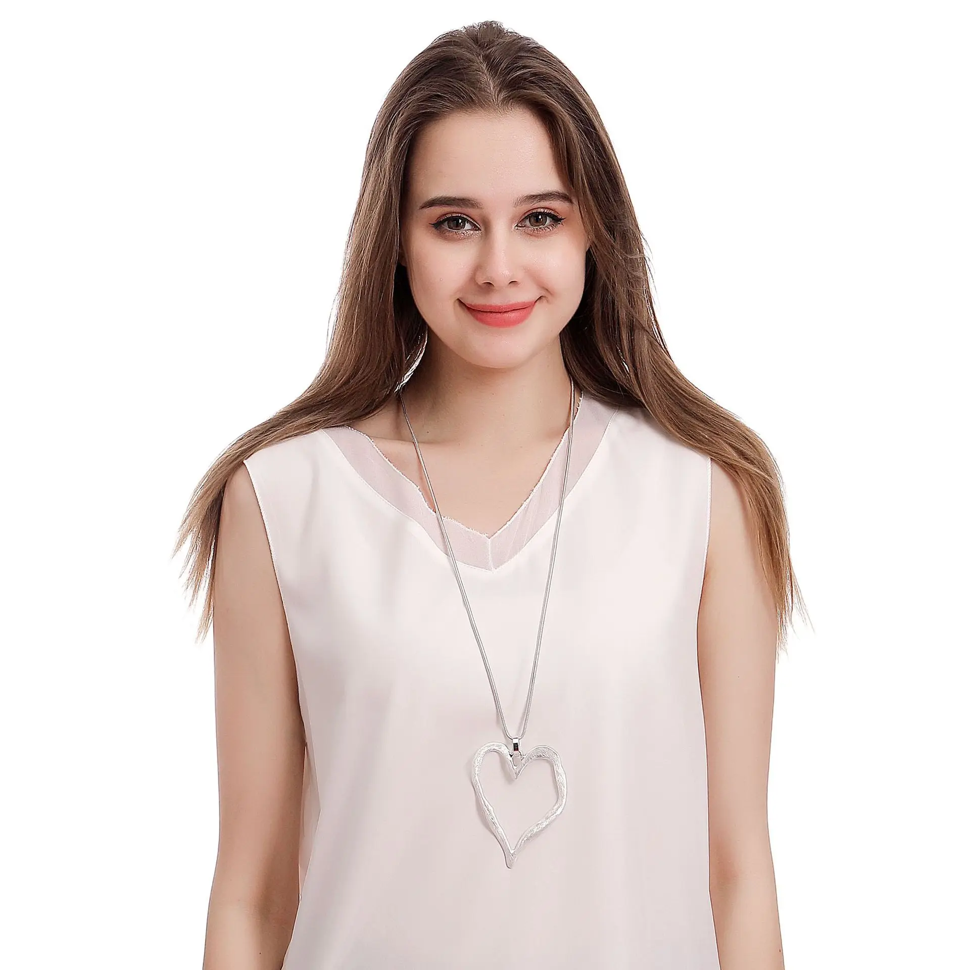 European and American retro long necklace geometric peach heart love pendant alloy women's sweater