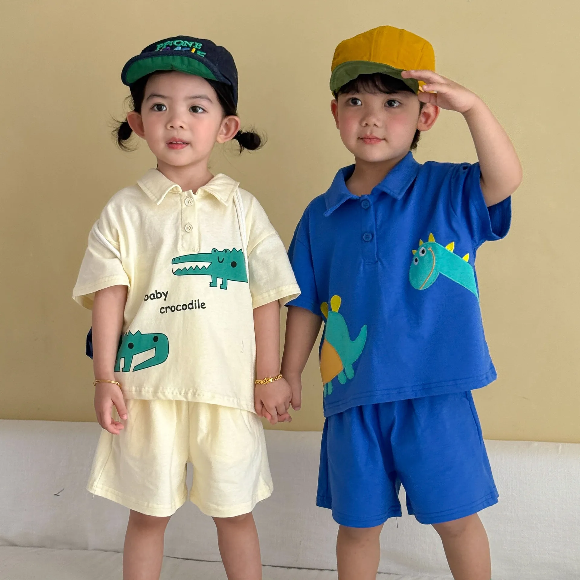 

2026 Summer New Children Short Sleeve Clothes Set Boys Girls Cartoon Print Lapel T Shirts + Shorts 2pcs Suit Kids Casual Outfits