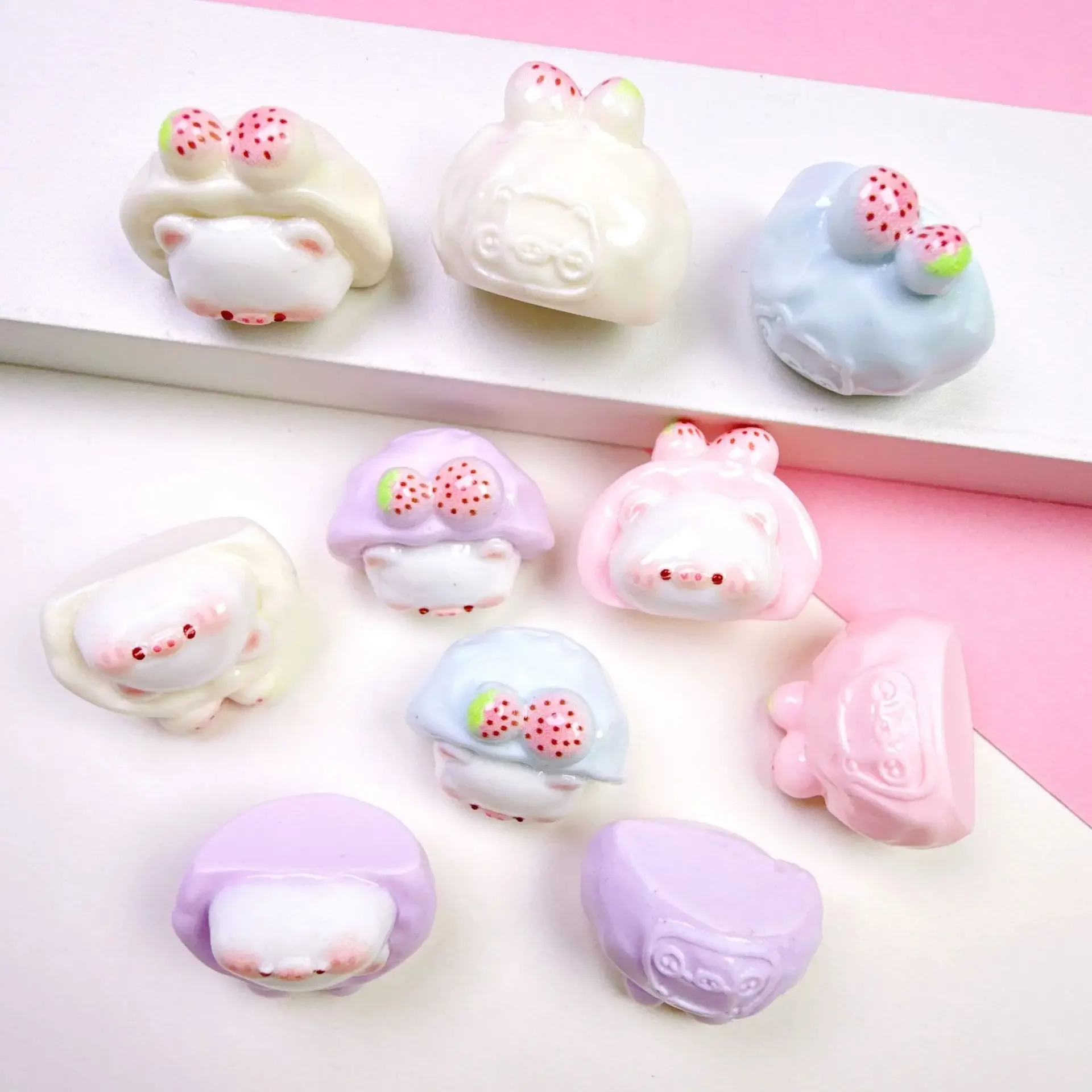 Miniature Resin 3D Cartoon Mini Pig Figures Simulation Decorations for DIY Dollhouse Kitchen Toys Scrapbooking Accessories Craft