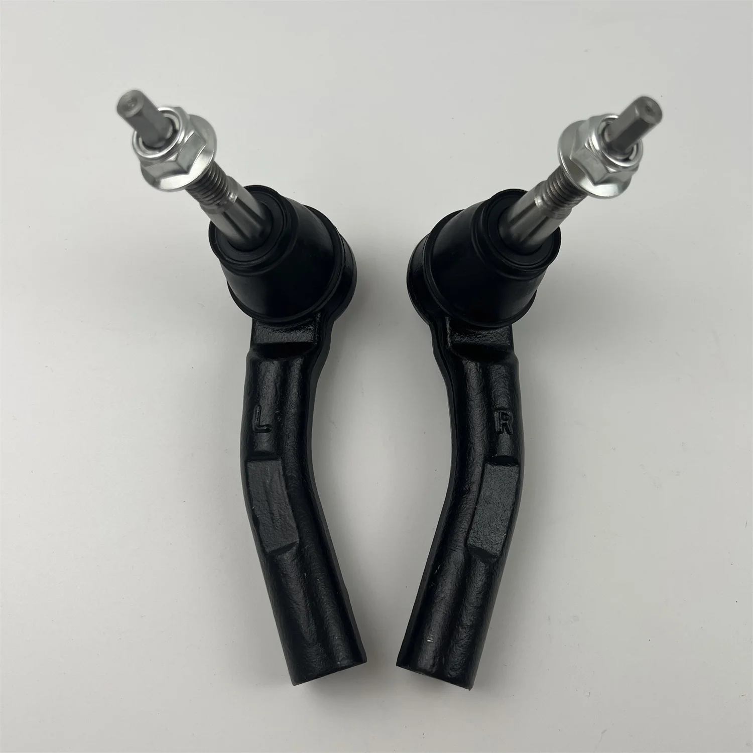 2pcs ricambi Auto anteriore sinistro esterno tirante estremità OEM 22776529 13272001 MS50654 84494632 22776529 ES801166 misura per Chevrolet Cadillac