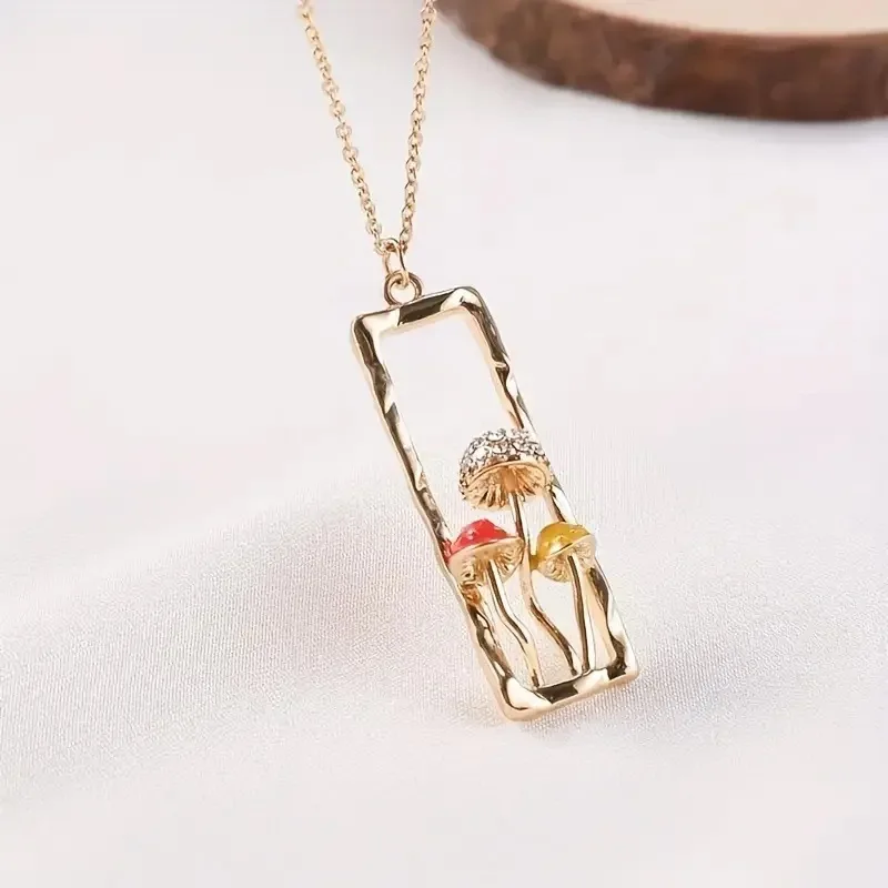 Creative three-color mushroom geometric necklace fashion personality niche trend women's collarbone chain
