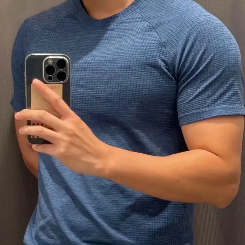 QICHE Seamless One Piece Craft Short Sleeve Tee Men Quick Dry Breathable Fabric Running Sports T-Shirt