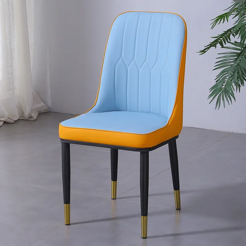 Mesas y sillas de negociación de restaurante de hotel de tela minimalista de lujo ligero, sillas traseras nórdicas de madera maciza para el hogar