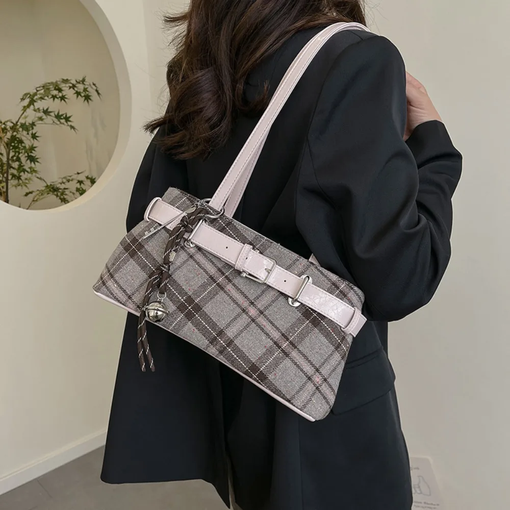 

Fashion Handbag Boho Shoulder Bag Bell Pendant Plaid Tote Bag Lightweight Women's Bag Women