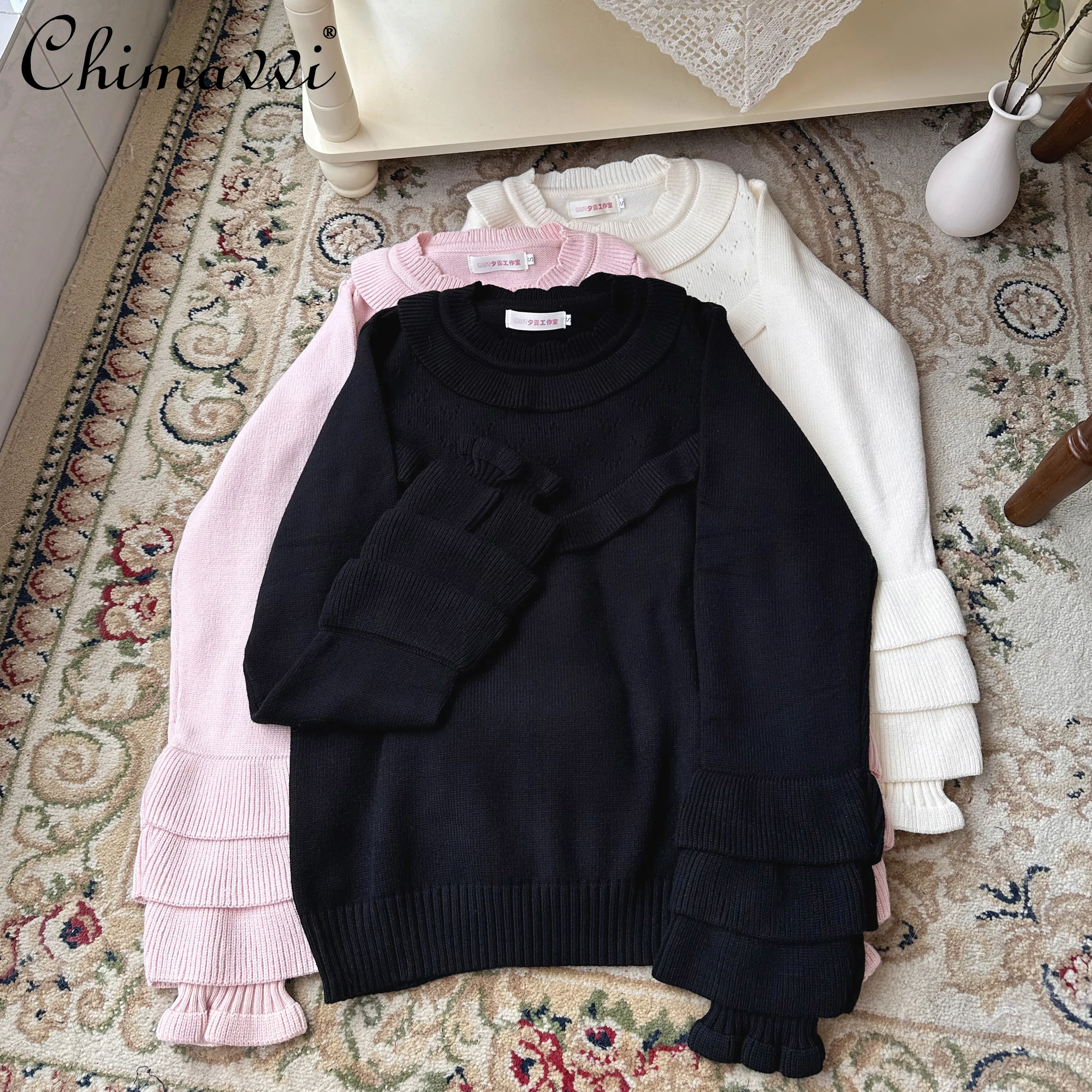 Autumn and Winter New Fashionable Sweet Girl Thickened Bottoming Top Cute Bubble Sleeves Lolita Crew Neck Warm Knitted Sweater