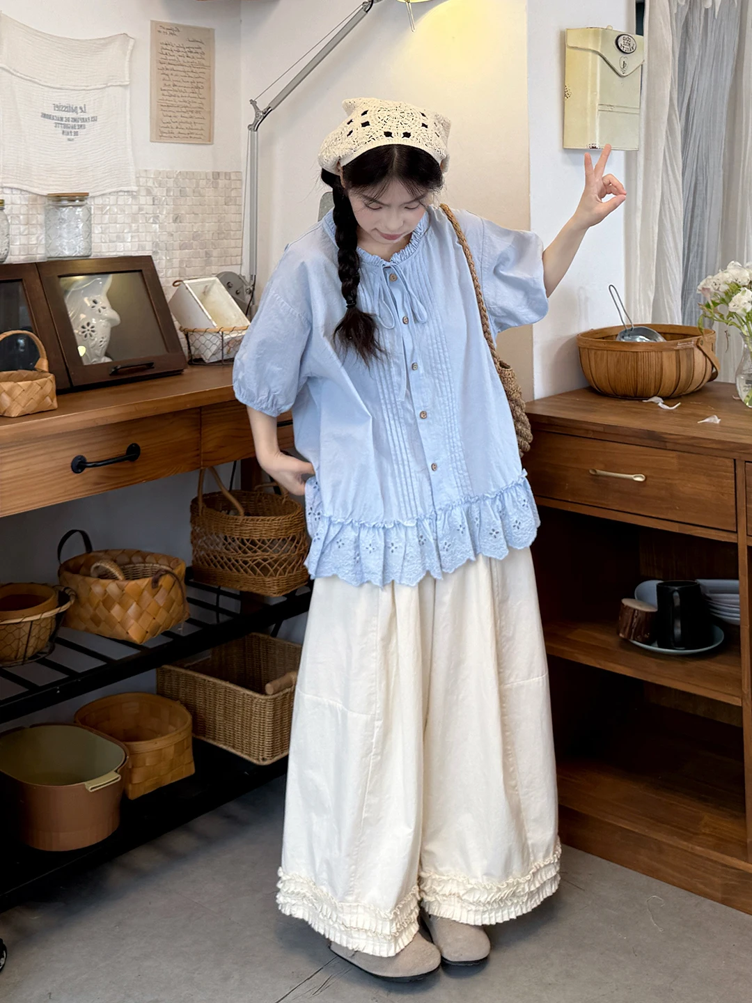 

Летний комплект в японском стиле: свободные брюки с широкими штанинами и кружевной отделкой, с рюшами на рукавах, модный повседневный наряд больших размеров