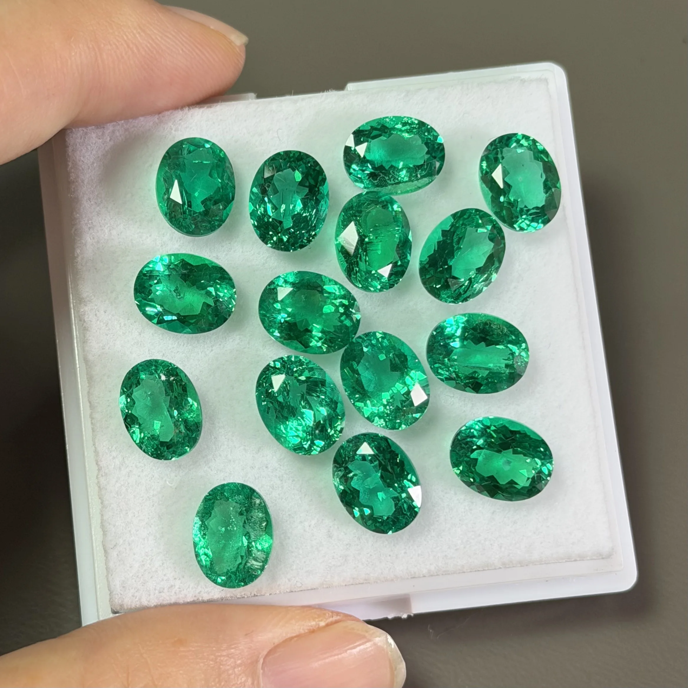 1-piece-lot-d'emeraude-colombienne-cultivee-en-laboratoire-taille-ovale-hydrothermale-pierre-precieuse-non-montee-7x9mm