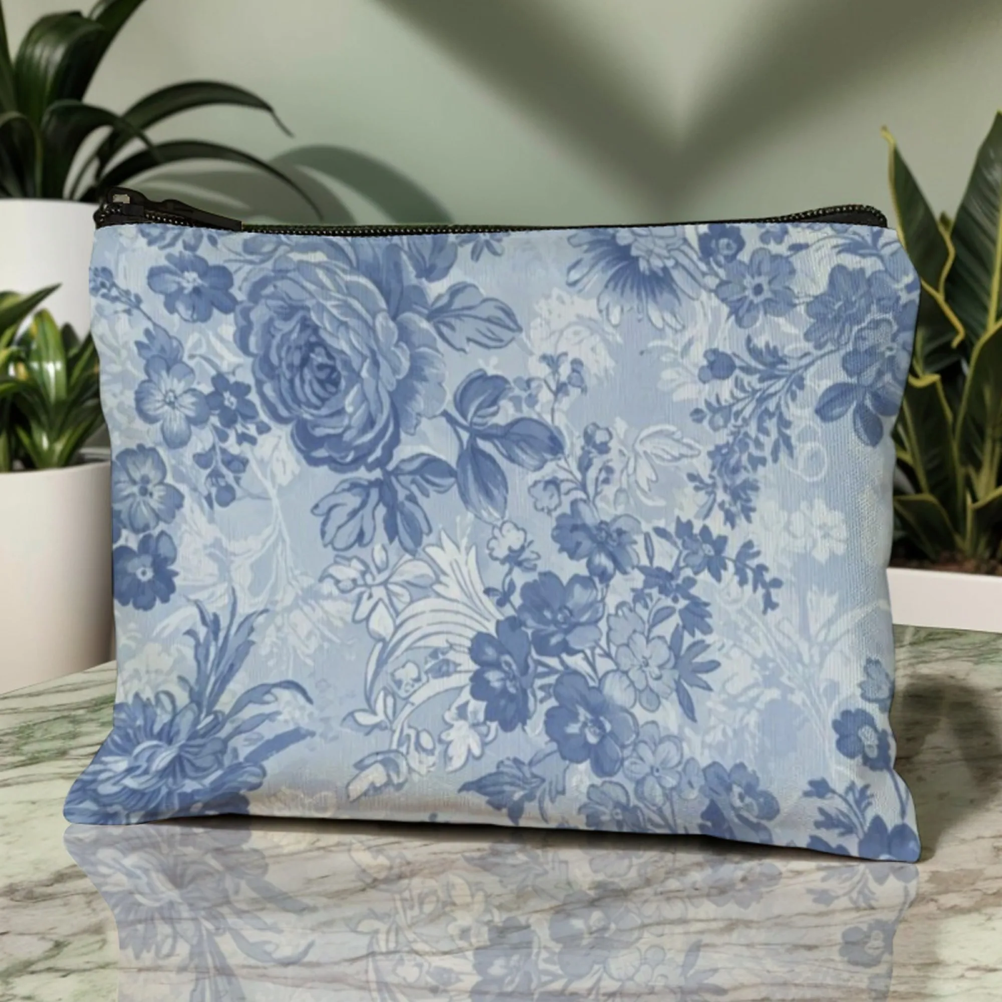 Victorian Retro Watercolor Blue Floral Makeup Bag Light White Rose Bouquets Silhouettes Zipper for Vintage Charm Cosmetic Pouch