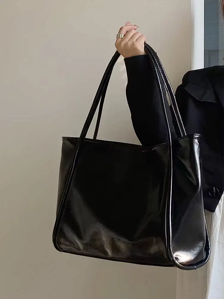 

Large Capacity Tote Bag Women Leisure Black Commute Handbag Fashion Solid Color Simple Female Shoulder Pack