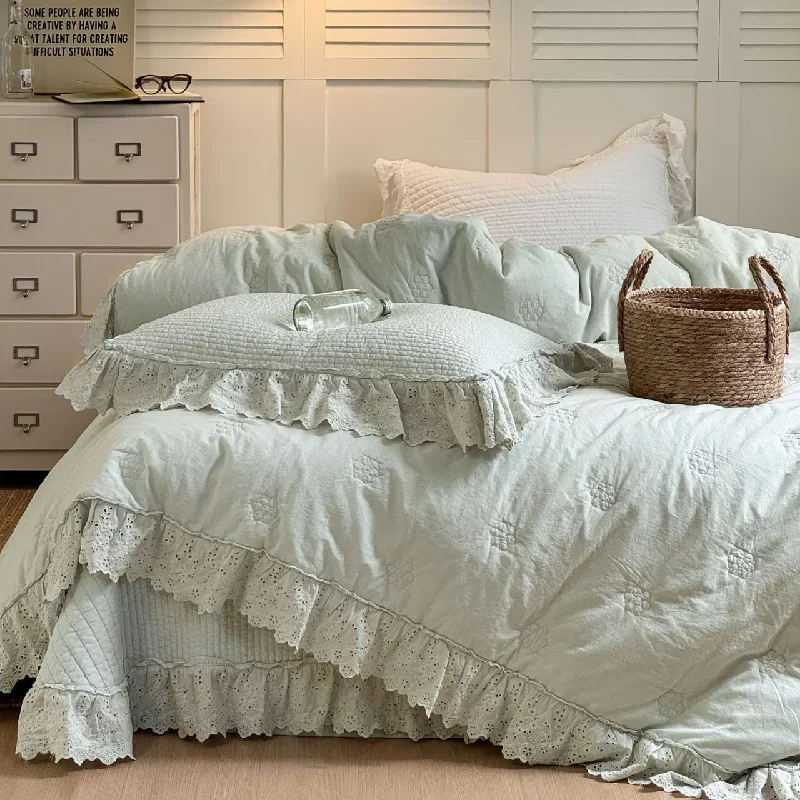 Enzyme Washed Cotton Bedspread 3-Piece Set, French Lace Trim Quilted Embroidered Duvet Cover 1-Piece, Soft Breathable Bedding