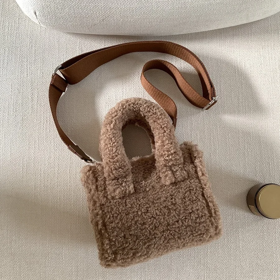 Mini torba z owczej wełny na co dzień torebki damskie ze sztucznego futra ciepłe pluszowe torby na ramię Crossbody małe klapki torby na telefon szykowne
