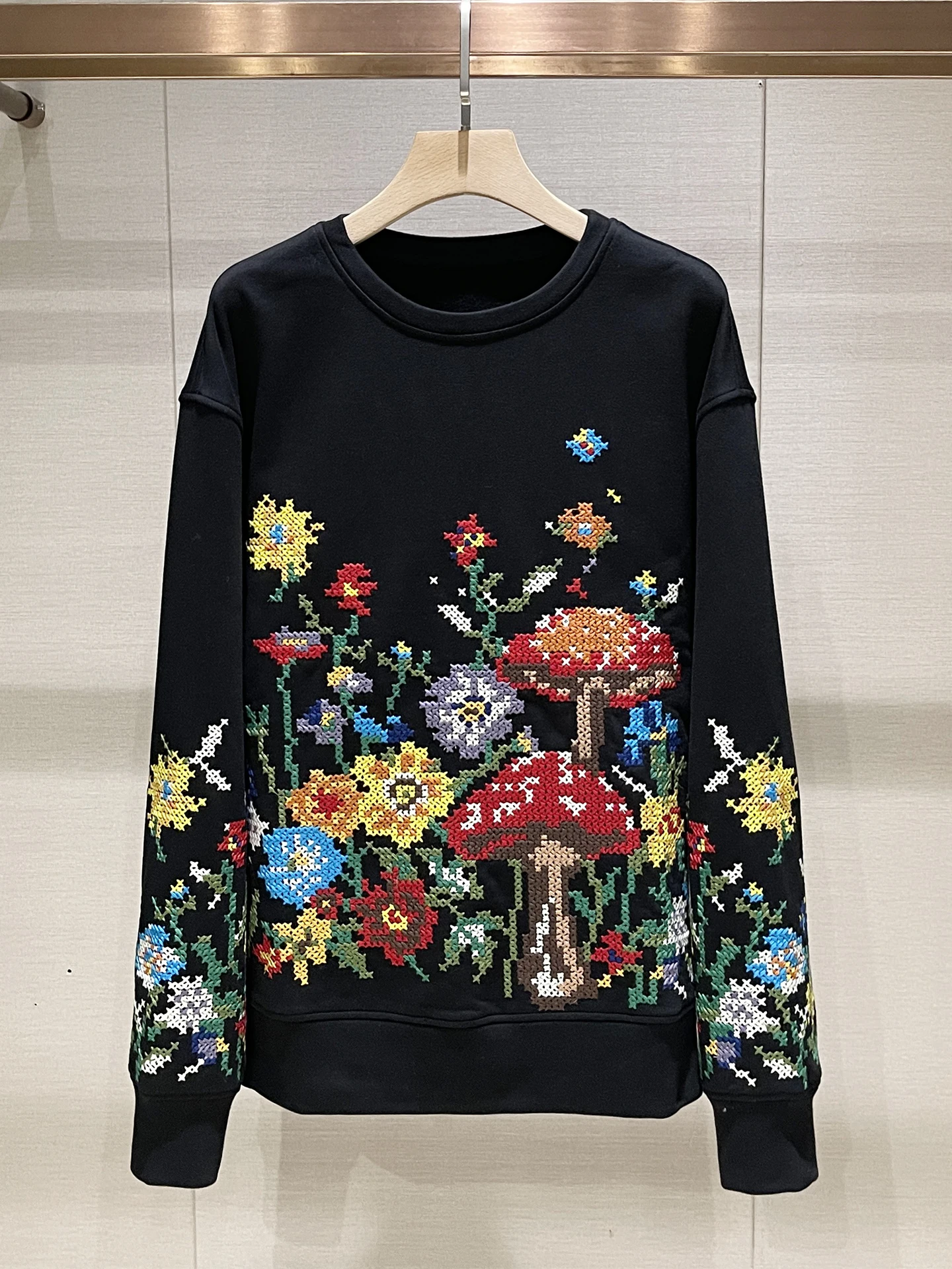 

Embroidered Loose Fit Long Sve Casual Sweatirt Women's Faion Autumn Winter New Arrival Ele oulder Line