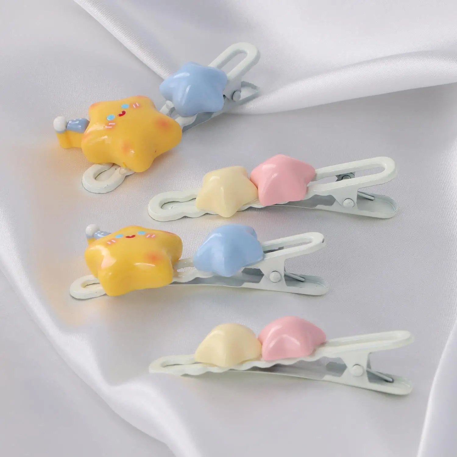 

New Colorful Star Hair Clips Y2K Women Grils Cute Metal Star Hairpin Headwear Side Barrette Hair Grip Hair Accessories