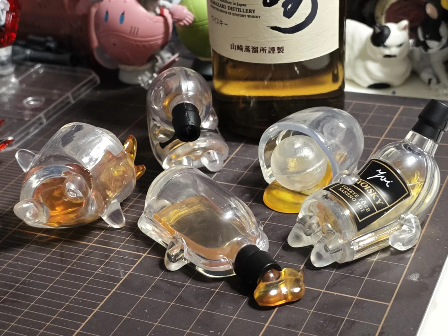 

New In Stock Drunk Wine Bottles And Cups Blind Boxes Drunk Wine Bottles Personification Desktop Ornament Creative Festival Gift