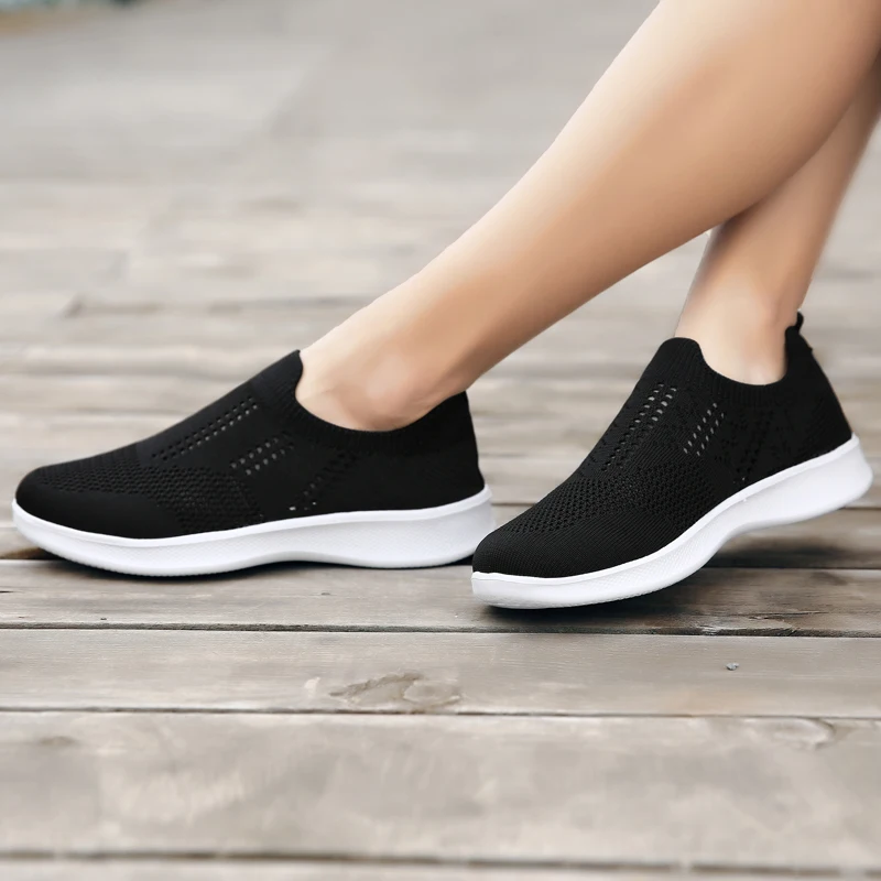 Summer Women Walking Shoes Slip-On Lightweight Breathable Sneakers Lovers Flywire Mesh Sport Shoes