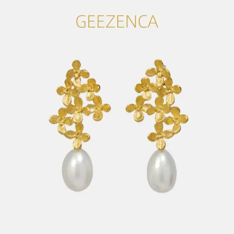 

GEEZENCA стерлингового серебра 925 пробы, серьги-гвоздики с цветком и жемчугом, женские дизайнерские модные эстетические изящные массивные серьги в подарок