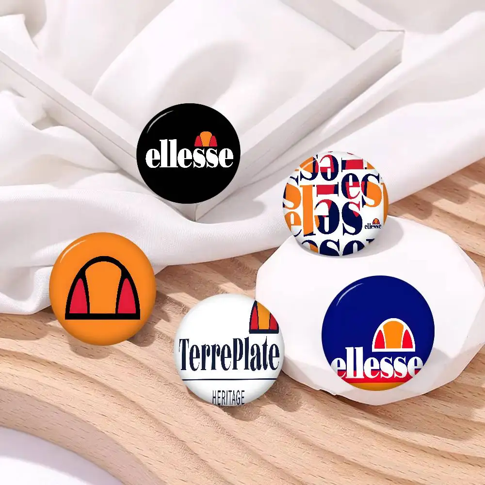E-Ellesse Retro-Sporty Tinplate Soft Button Pin Brooch Metal Badge Custom Jewelry Accessories Hat Bag Lapel