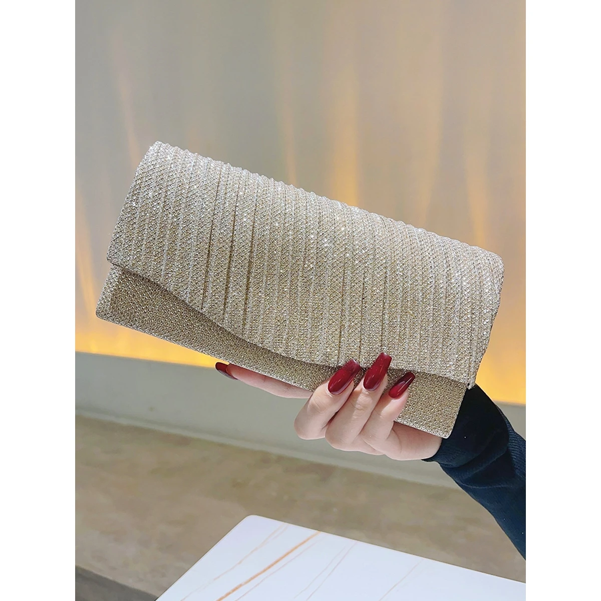 

Модная женская сумка через плечо с цепочкой, маленькая квадратная сумка-кроссбоди в корейском стиле, ручная сумка