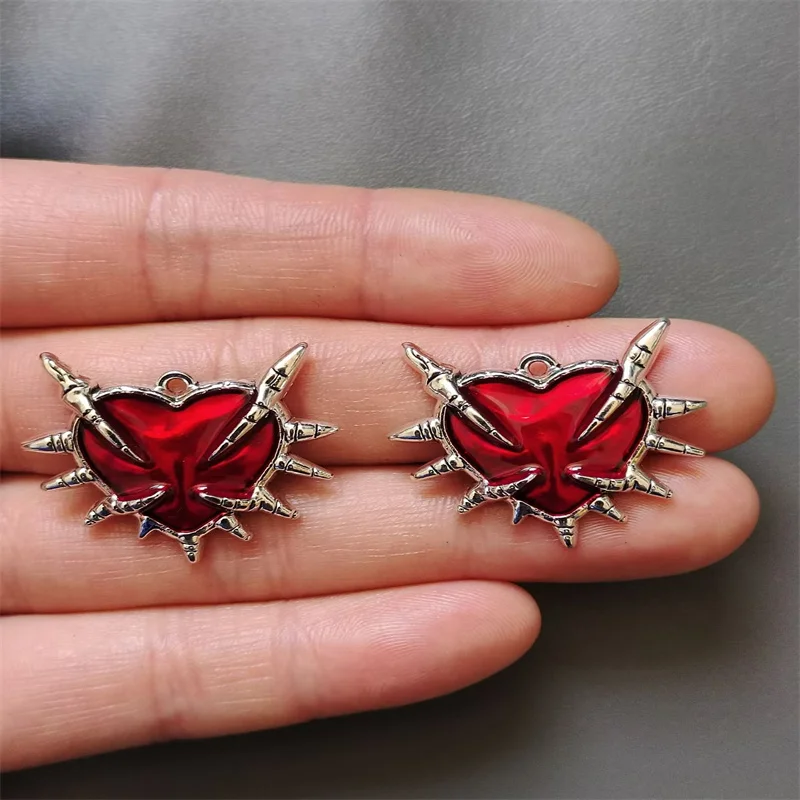 4pcs 27*30mm Gothic Black Red Spiky Burning Heart Charms Enamel Pendant Designer Charms Fit Jewelry Making DIY Jewelry Findings