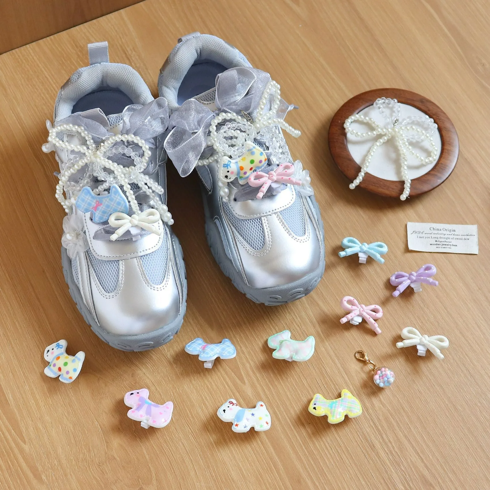 1PCS Removable Cartoon Puppy Shoe Ornaments Sweet Small Bow Shoelace Charms Clips Fashion DIY Decor Accessories for Girls Casual