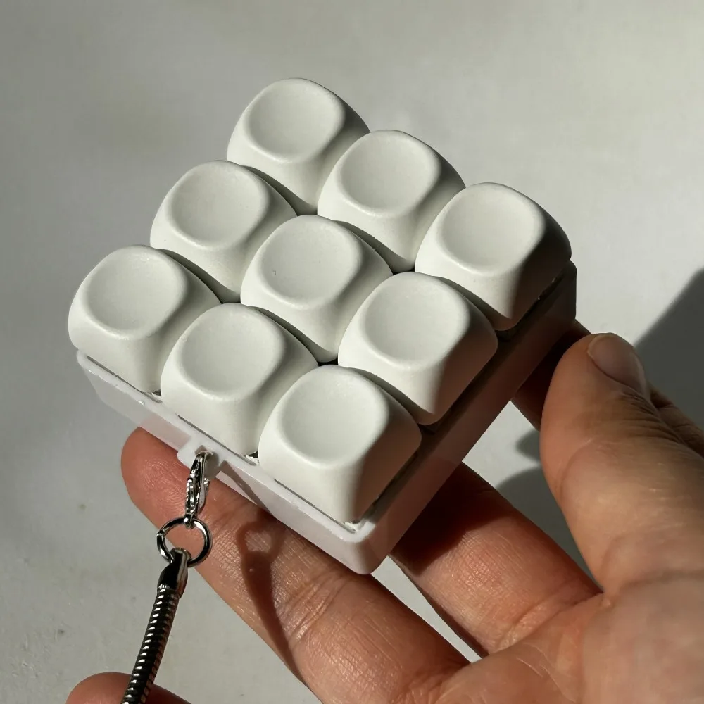 Neue DIY Tastatur Zappeln Schlüsselbund Keycap Relief Stress Finger Tastatur Kappe Bestehen Die Zeit 4/9 Tasten Prise Spielzeug erwachsene