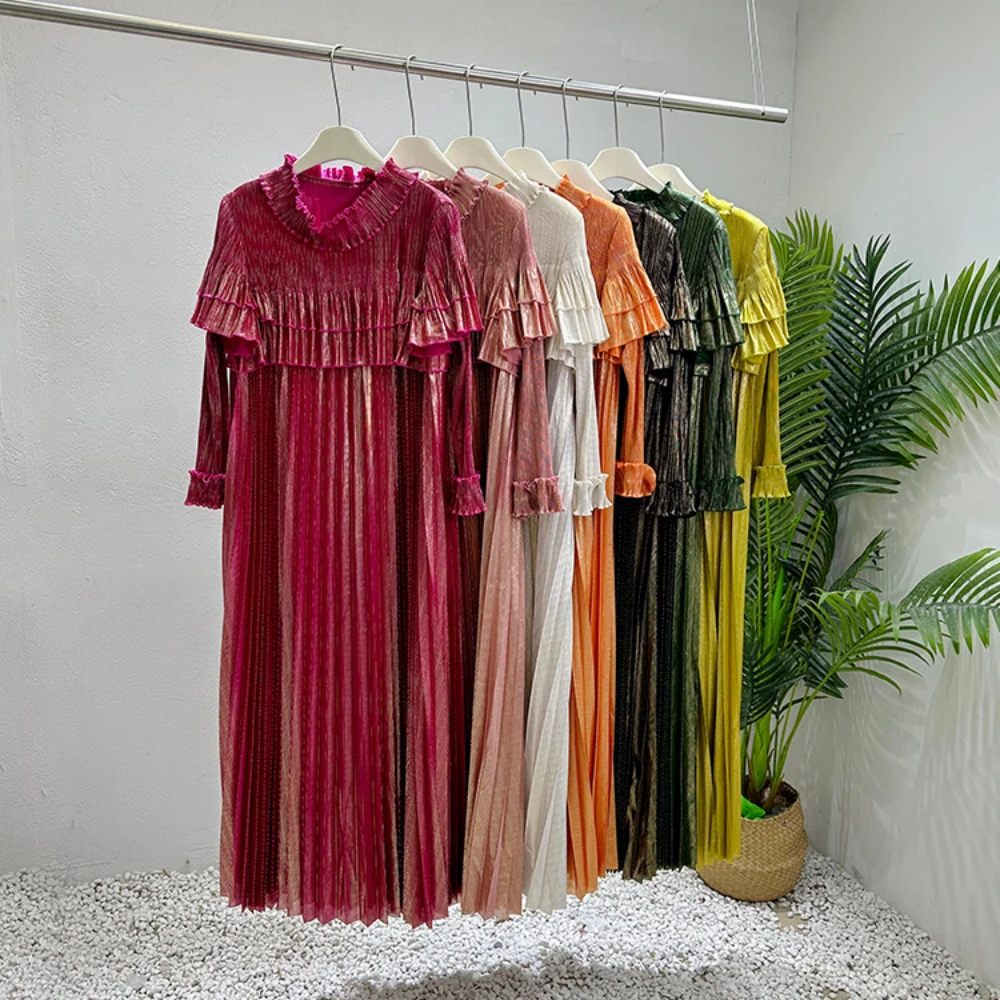 2025 Spring New Pleated Lace Dress Middle East Long Gold Silk Fabric Dress Foreign Style Women\'s Loose Clothing