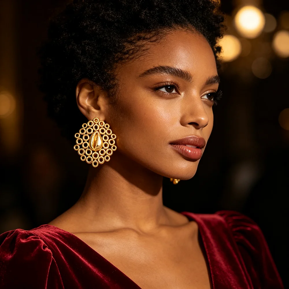 18K vergoldetes, hohles Girlanden-Muschel-Statement-Ohrringe- und Ring-Set für Damen, luxuriöse Accessoires für Hochzeit, Brautparty, Geschenk – Detail 2