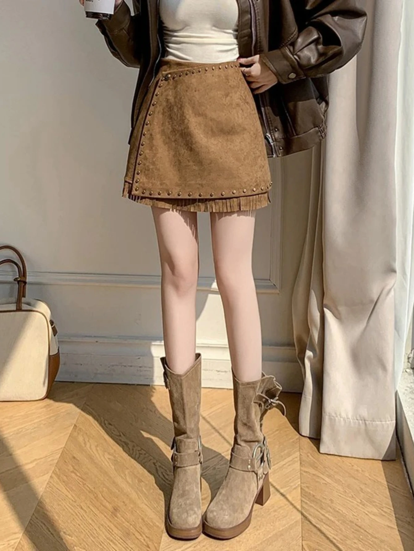 

Бархатная женская короткая юбка трапециевидной формы с заклепками и высокой талией, осень-зима 202, новая сексуальная мини-юбка Skater, женская