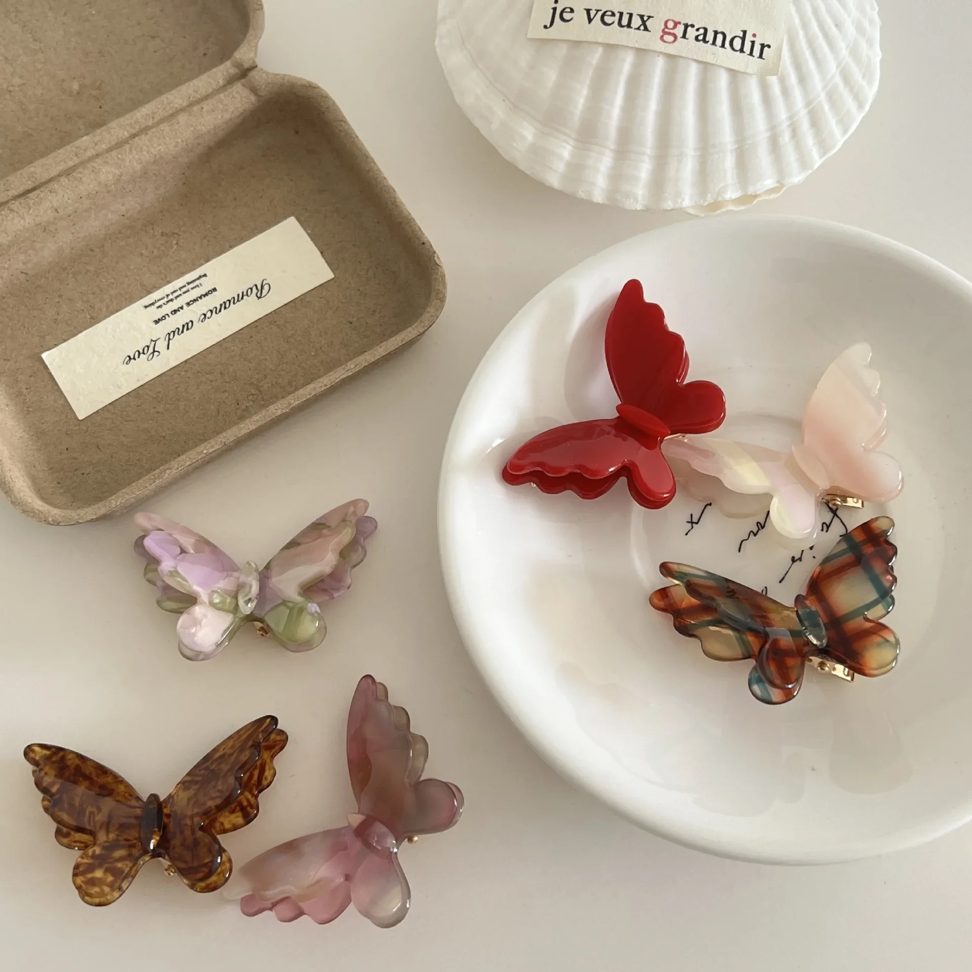 Nuevas pinzas para el cabello de acetato de mariposa colorida pequeña de 5,5 CM, horquilla dulce y elegante INS, pinza para el cabello de cangrejo, accesorios para el cabello para mujeres y niñas