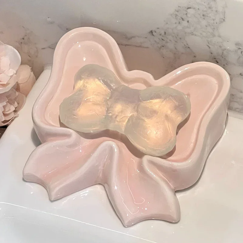 Creative ceramic bow soap box household soap box cute bathroom storage no water accumulation soap dish bathroom accessories