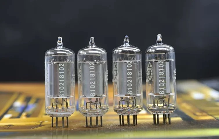 3Q4 vacuum tube - New pairing - for Eagle logo