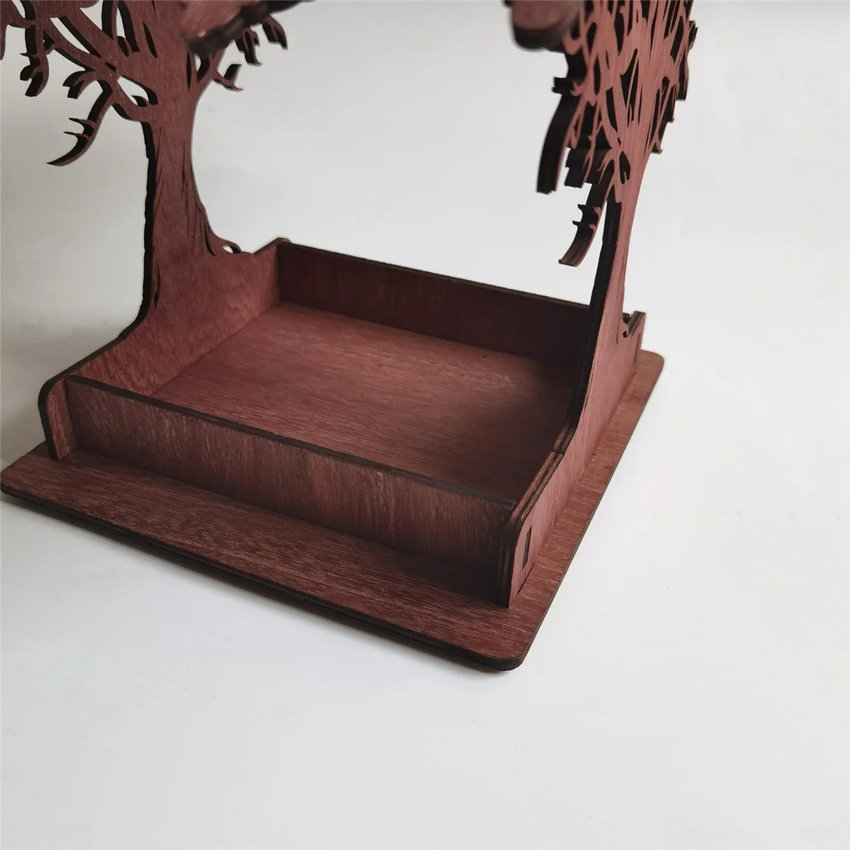 Feeders-A Wooden Bird Feeder Hanging Drinker for Garden Yard Garden Decor Roof Outside Bird