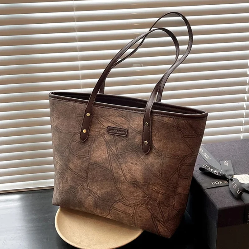 Vintage Underarm Tote Bag  New Large Capacity Single Shoulder Bag Women's Niche Commuter Handbag For Autumn And Winter