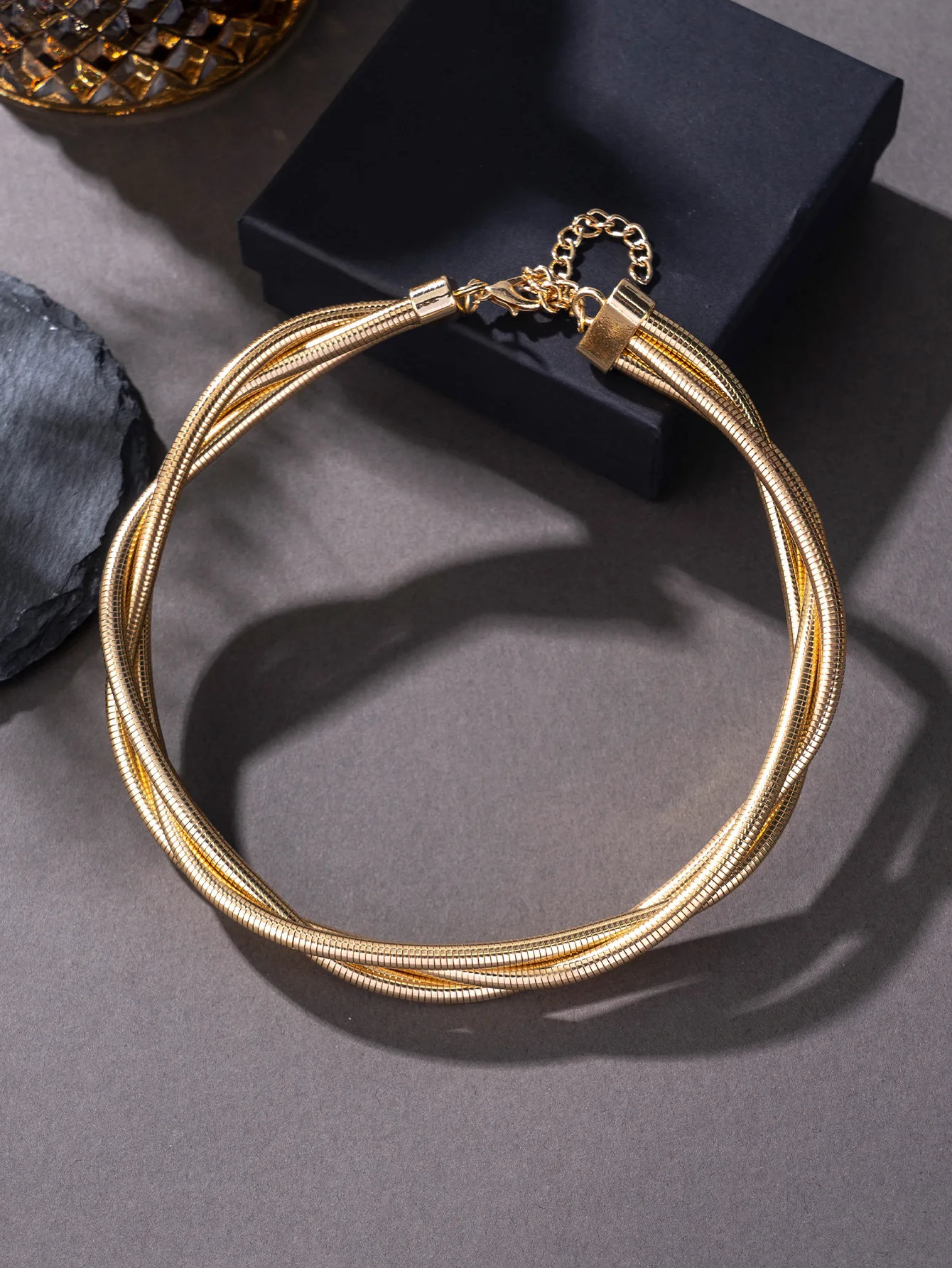 2025 novo titânio aço banhado a prata cobra osso corrente colar feminino luz luxo banquete festa conjunto de jóias ajustável