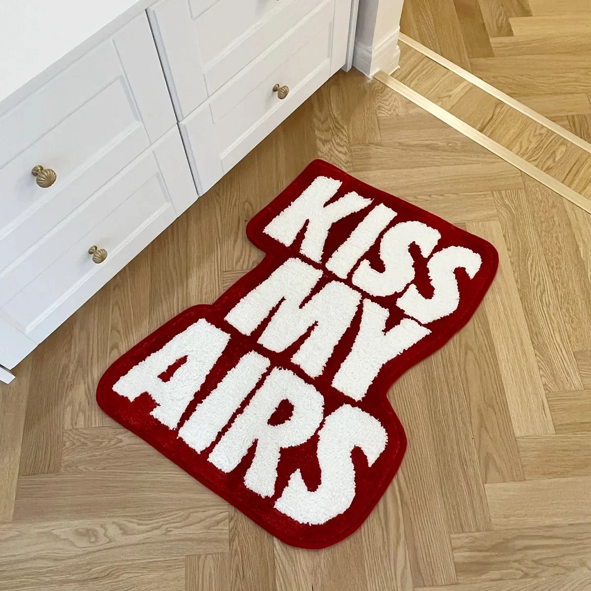 Creative Red Kiss My Airs Handmade Rug Tufted Thickening Rug Purely Handmade Soft Suitable for Room Decor Fluffy Carpet Bedroom